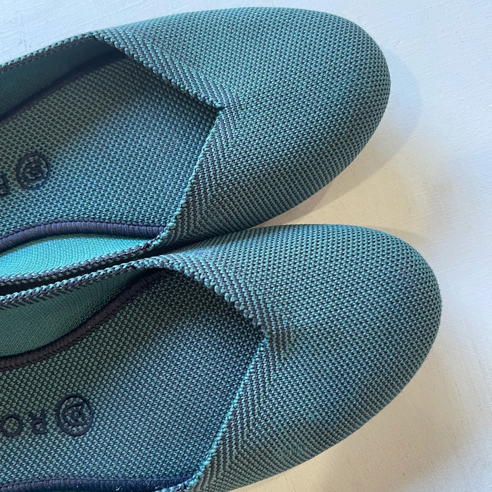 Teal Rothy’s size 10 flats